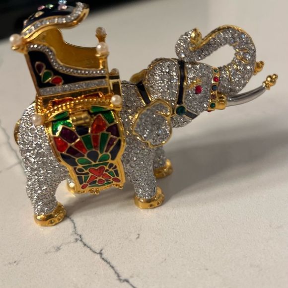 Elephant Trinket Box - Picture 2 of 8